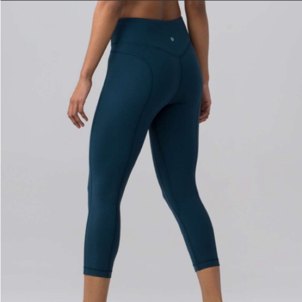 Lululemon Pushing Limits Crop (Nulu 21")
Jaded - Discontinued